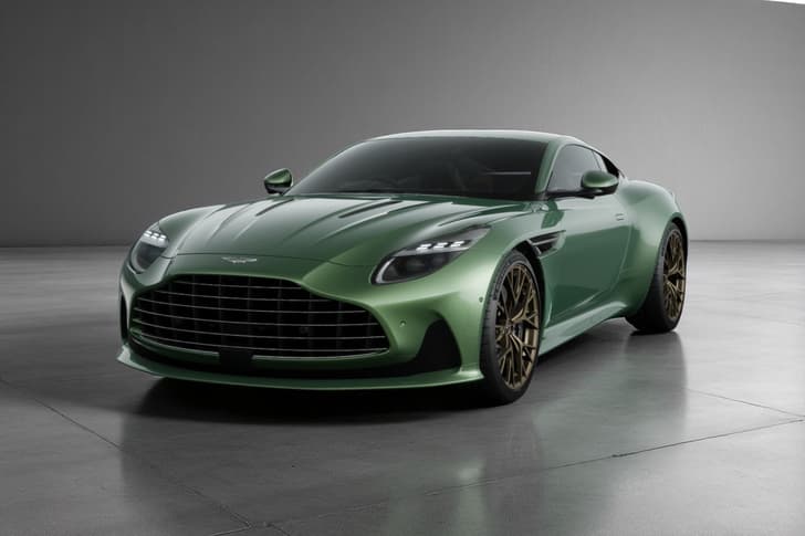 Aston Martin Db12 Color Iridescent Emerald